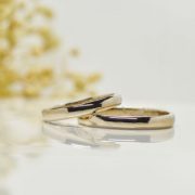 ラテゴールデンカラーのシンプルな結婚指輪
