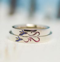 クジラとイニシャルとハートの結婚指輪