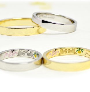 お家でオーダーメイドの結婚指輪作品＿03_愛犬（柴犬）と桜と柚子の彫刻