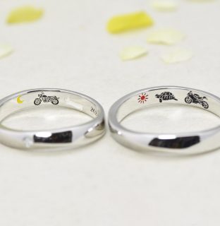 フォルムポッシュ ウサギのデザインの結婚指輪作品＿01_バイクとウサギと亀