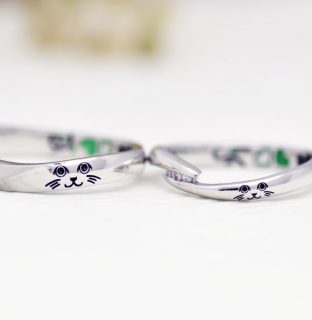 フォルムポッシュ ペットのデザインの結婚指輪 作品集_垂れ目の猫の似顔絵＿ｗ1261