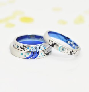 フォルムポッシュオーダーメイド結婚指輪作品＿08猫と天の川とブルーダイヤの結婚指輪