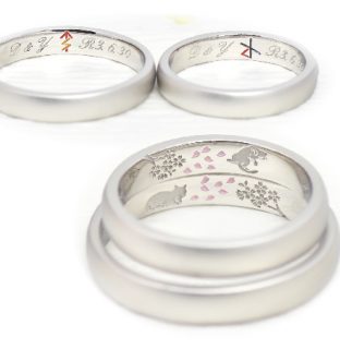 お家でオーダーメイドの結婚指輪作品＿04_ルーン文字と猫と桜の彫刻