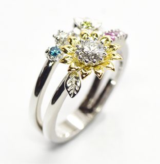 お家でオーダーメイドの結婚指輪作品＿_向日葵とユーチャリスの２連風婚約指輪2