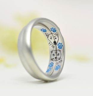 フォルムポッシュオーダーメイド結婚指輪作品＿03_愛犬と愛猫の似顔絵